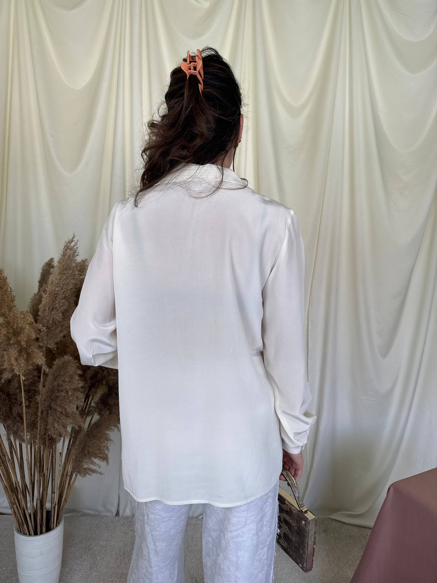 Cămașă vintage din 100% mătase naturală 
(Mărimea M/L)