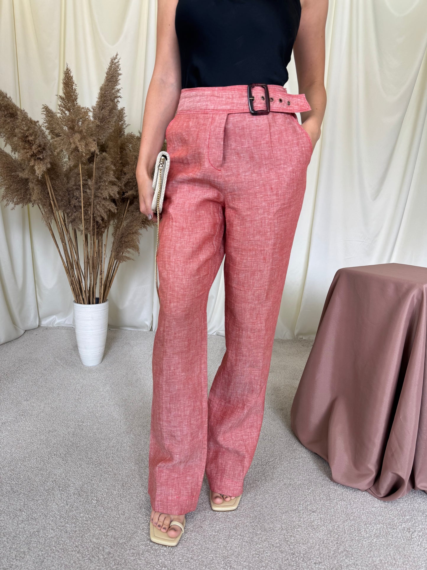 Pantalon de vară din 100% in cu centura pentru ajustare
(Mărimea L) -84 cm talie