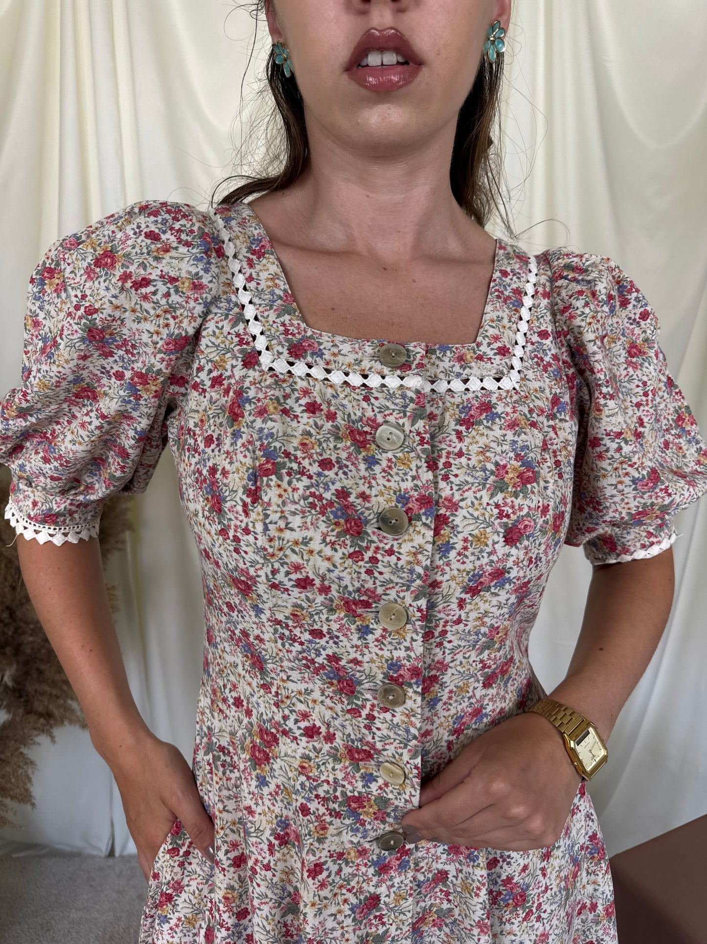 Rochie vintage cu print floral din bumbac și in, talie cambrata 
(Mărimea S)