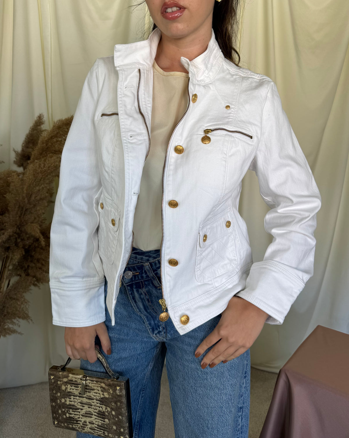 Geaca vintage ELEGANCE PARIS din denim de bumbac cu nasturi metalici inscripționați ( mărimea M)