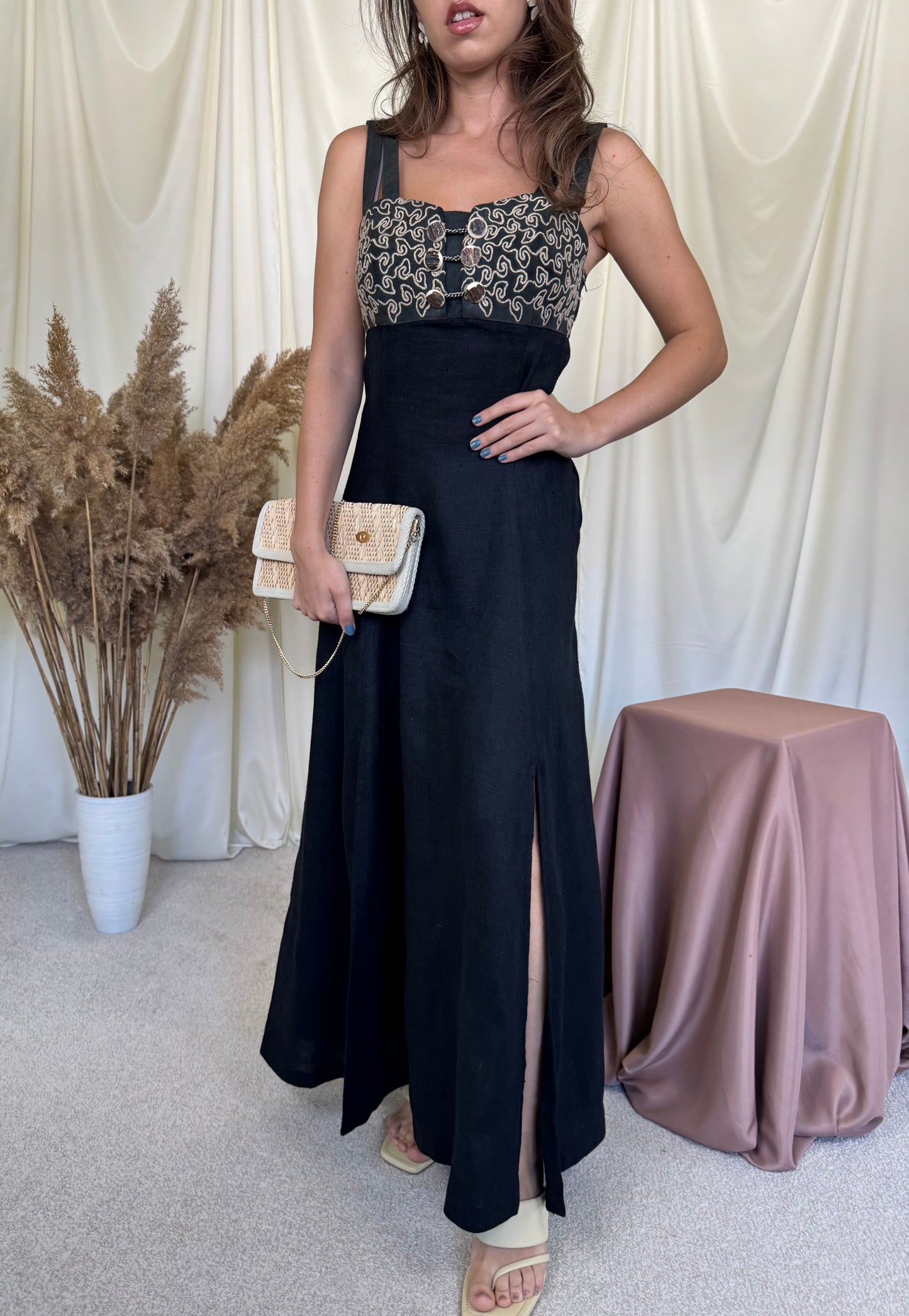 Rochie vintage din 100% in cu bretele din piele naturala întoarsă ( mărimea S/M)