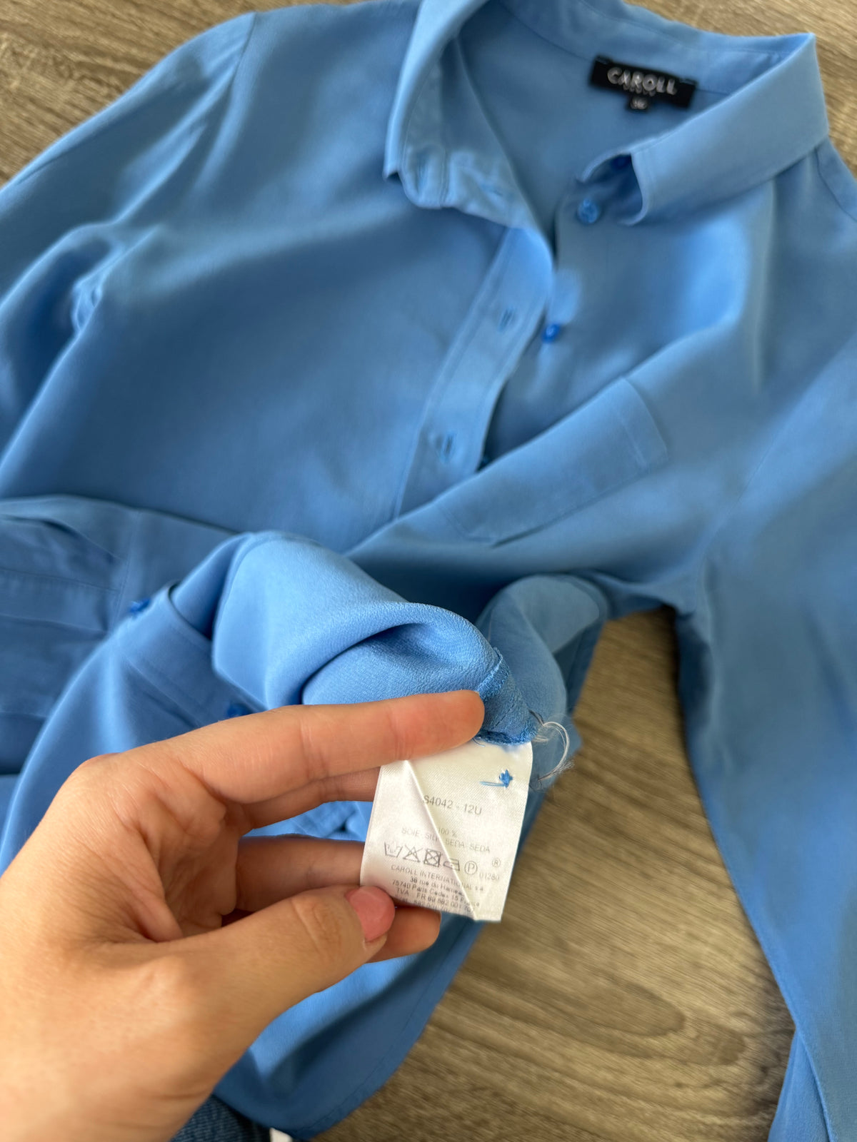 Cămașă CAROLL din 100% mătase naturala baby blue, model cambrat ( mărimea xs)