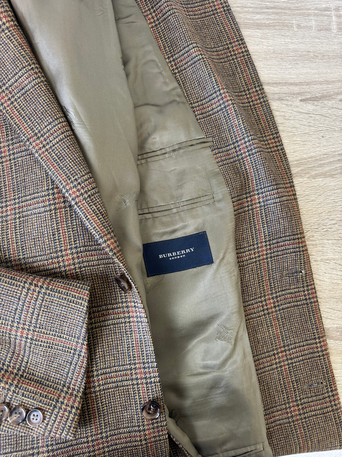 Sacou luxury BURBERRY din stofă premium 100% lână cu print carouri ( mărimea L/XL)