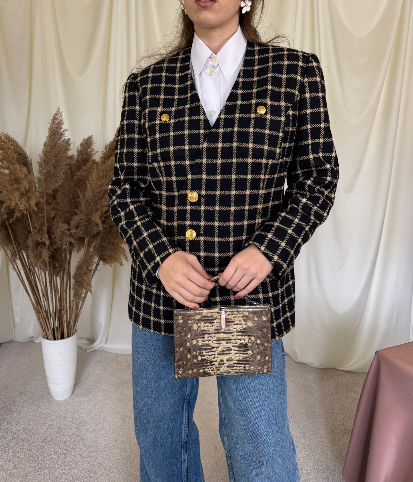 Sacou vintage din stofă 90% lână, nasturi metalici aurii, (mărimea L)