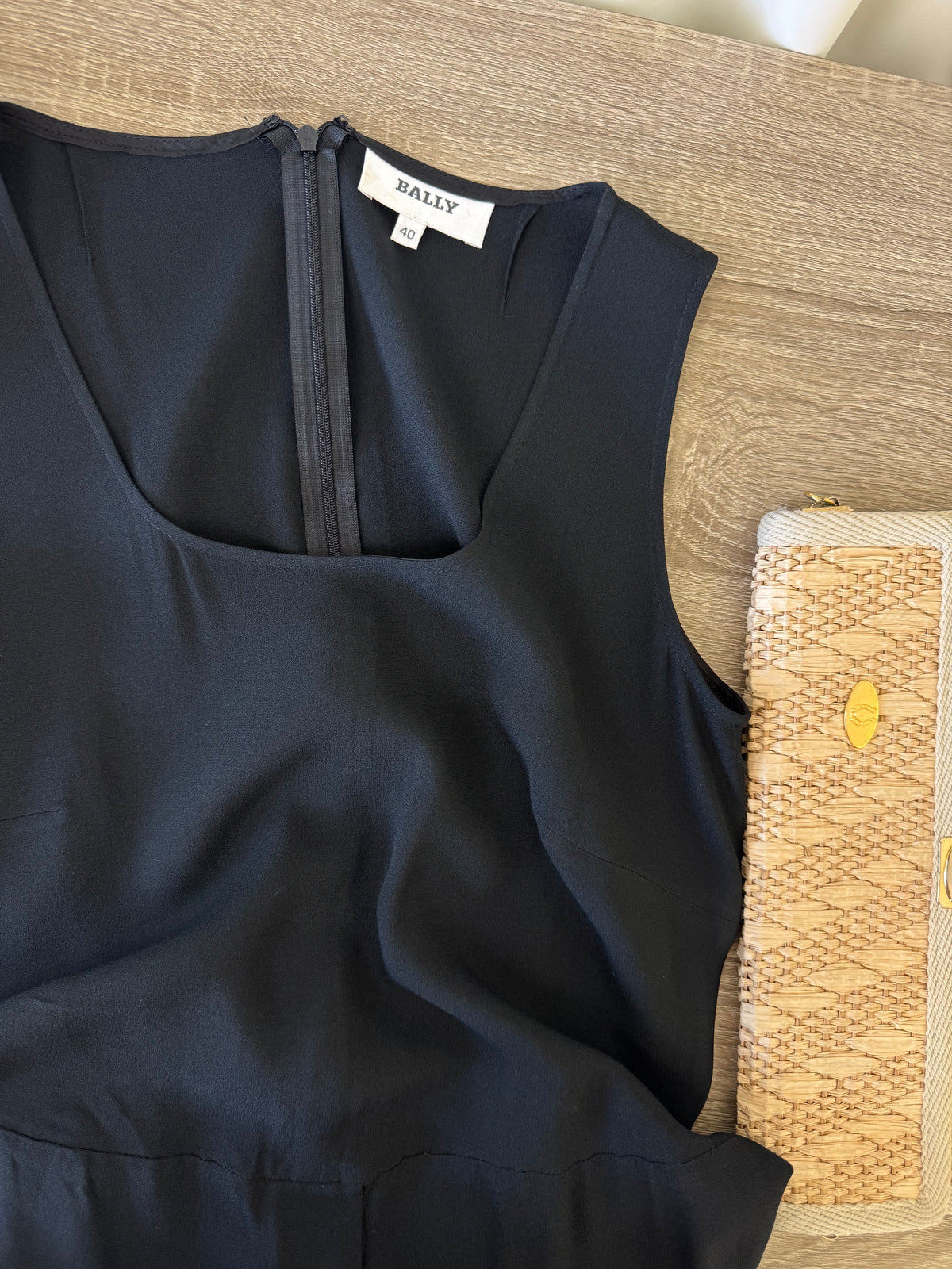Rochie luxury Bally cu talie marcata și năsturei inscripționați ( mărimea S/M)