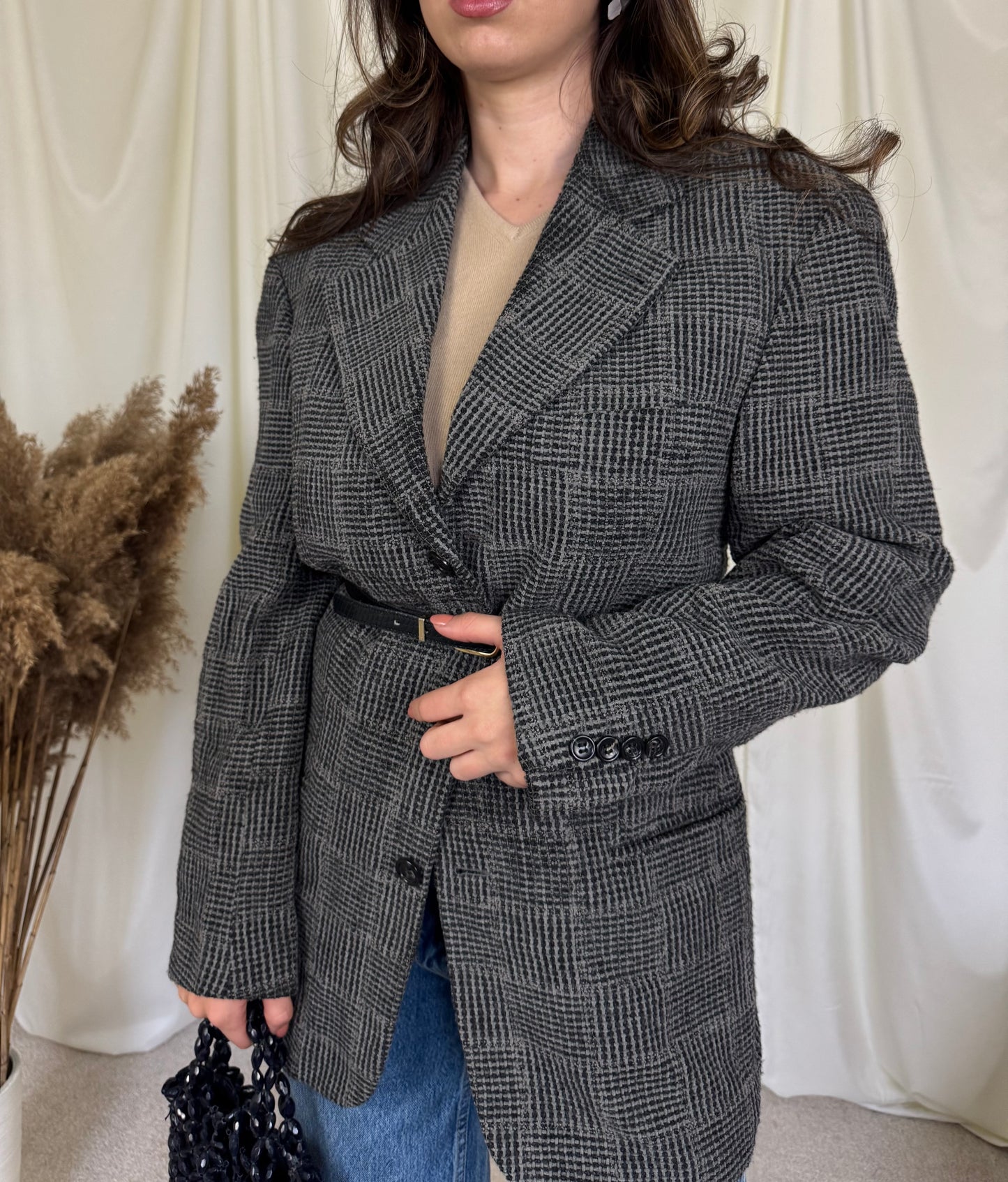 Sacou vintage de brand HUGO BOSS din stofă de catifea superbă ( mărimea M/L)