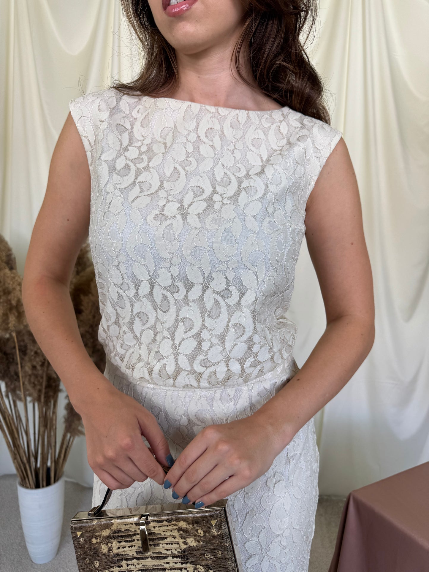 Rochie crem Hugo Boss din dantelă cu talie marcata ( mărimea S)