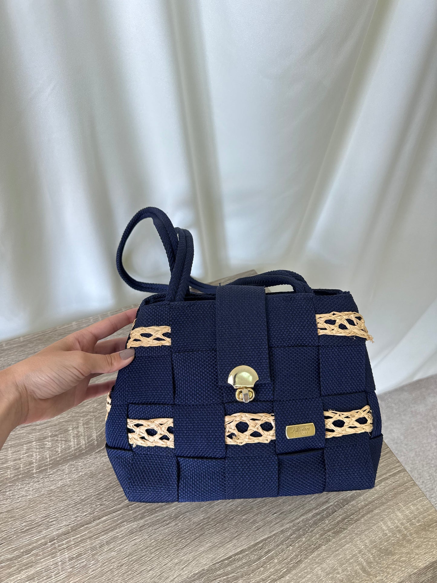 Geantă vintage Made in italy bleu 
(Dimensiunile : 31/20cm)