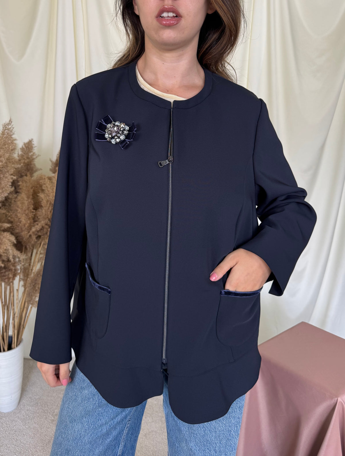 Jacheta GERRY WEBER cu fermoar și broșă superbă ( mărimea L/XL)