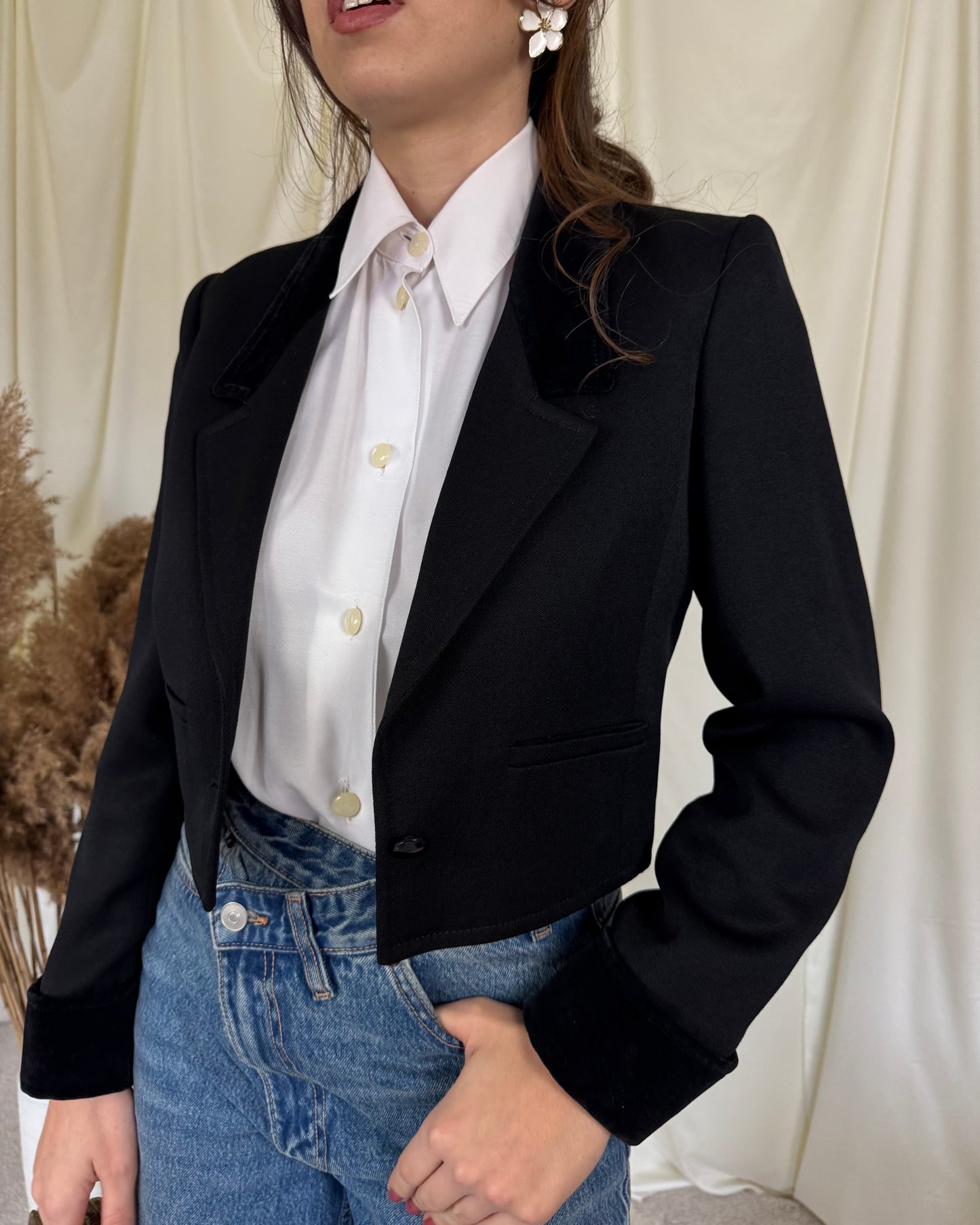 Piesa vintage de colecție Valentino din 100% lână cu detalii din catifea de bumbac , (mărimea xs/s)