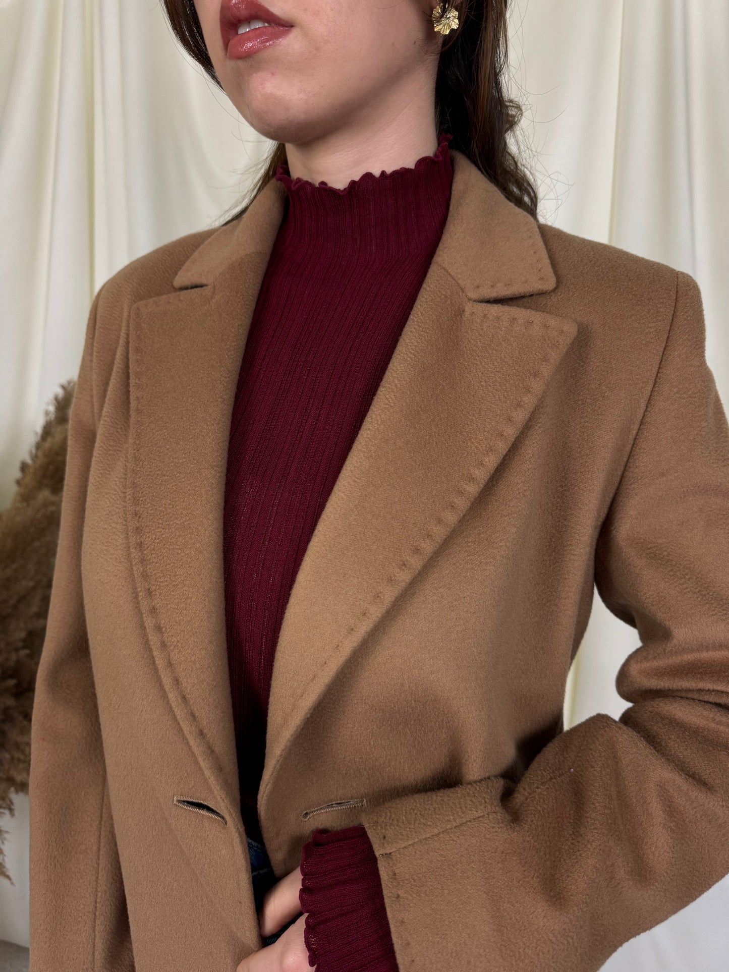 Palton Cinzia Rocca model actual,mărimea S/36, stofă superbă din 100% lână virgină.