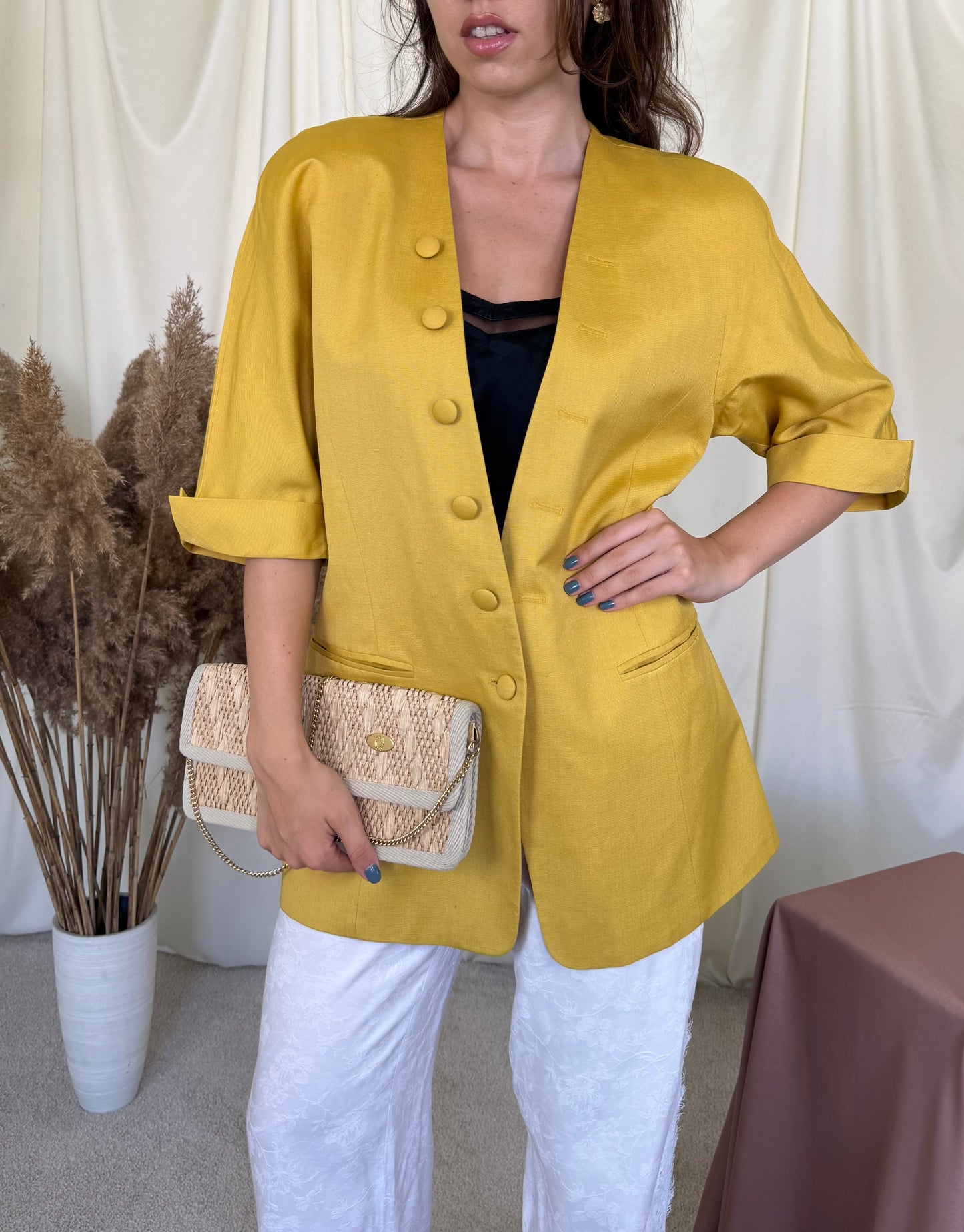 Sacou vintage superb in condiție excelentă, design cu nasturi ( mărimea M/L)