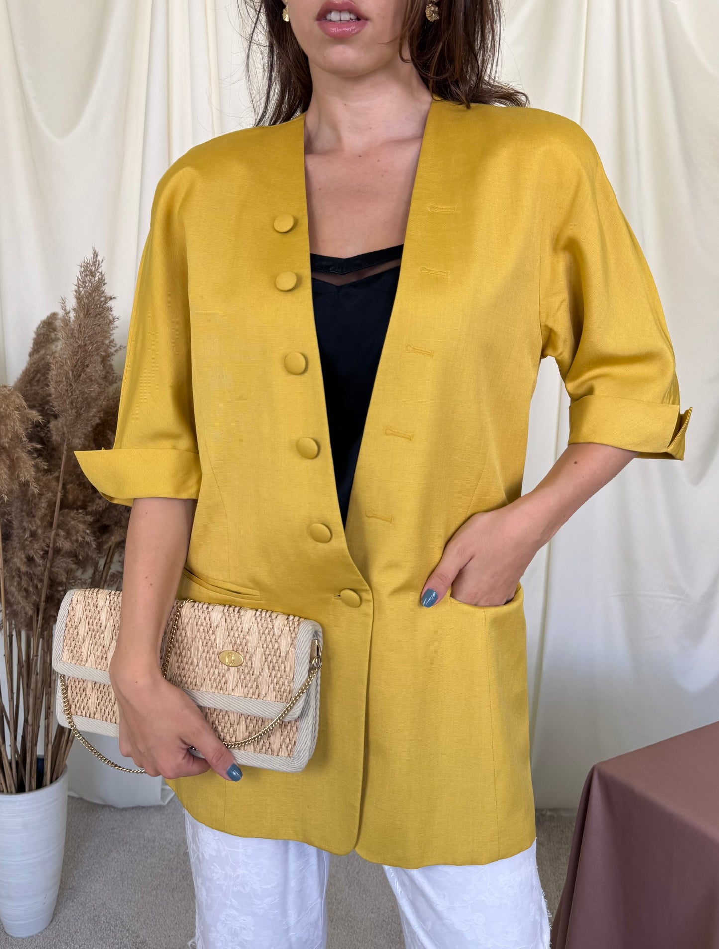 Sacou vintage superb in condiție excelentă, design cu nasturi ( mărimea M/L)