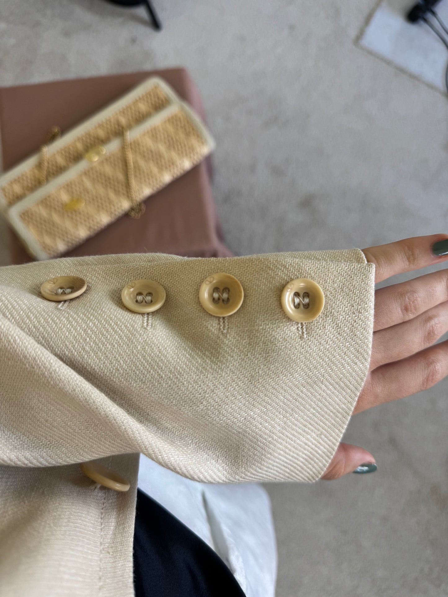 Sacou luxury VALENTINO de vară din cânepă, in și bumbac cu nasturi inscripționați ( mărimea S)