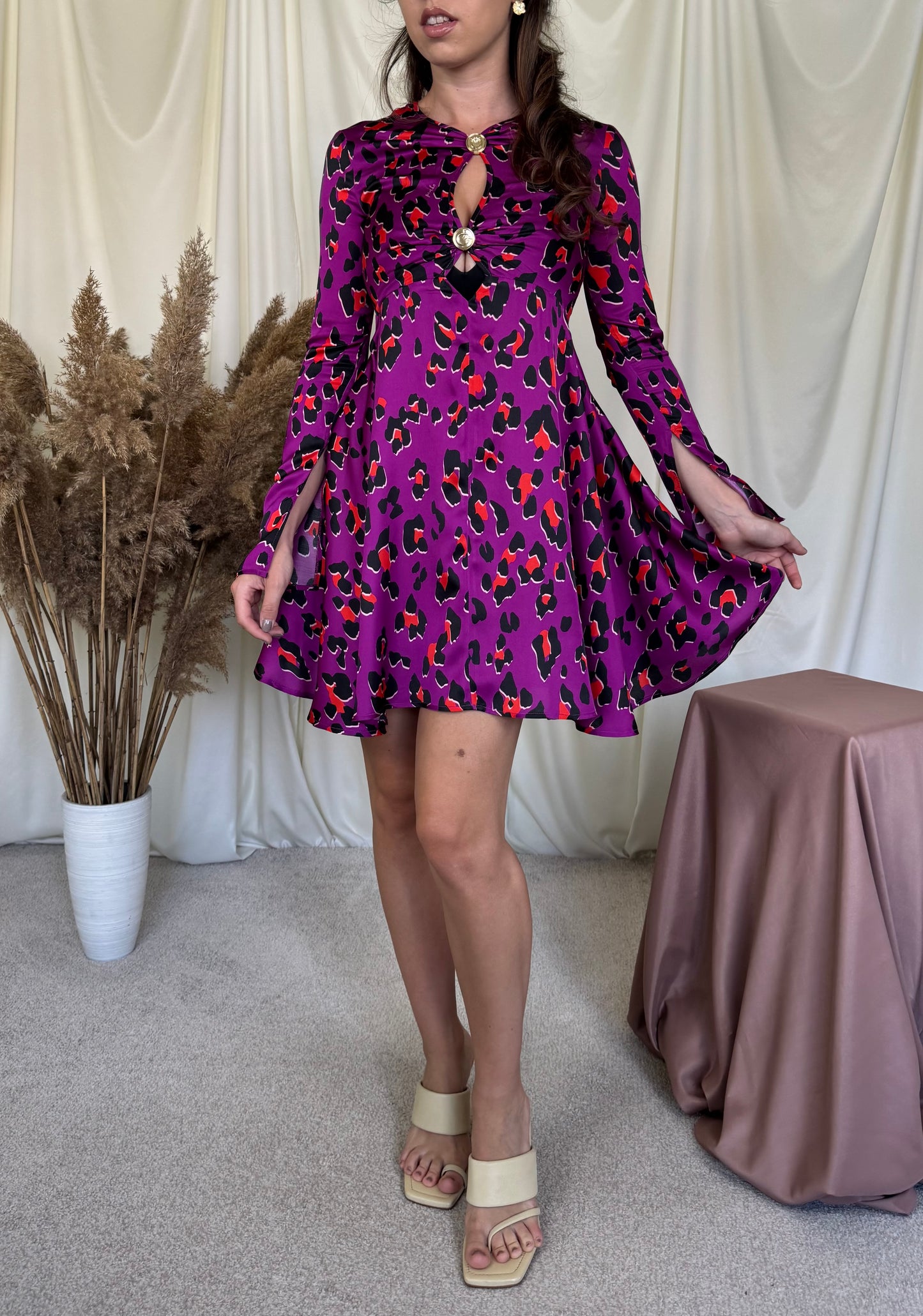 Rochie Pinko cu print și talie marcată, nasturi aurii inscripționați ( mărimea XS)