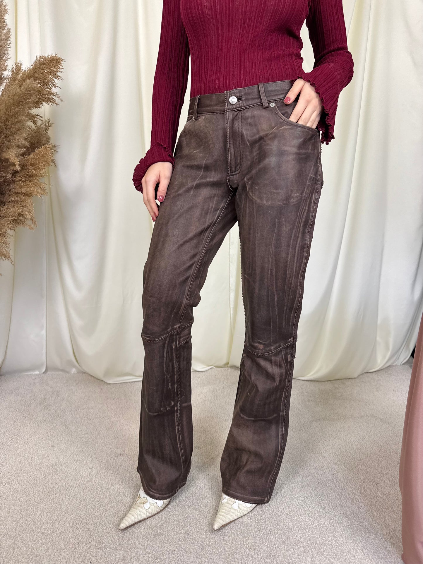 Pantalon din piele naturală ( M)