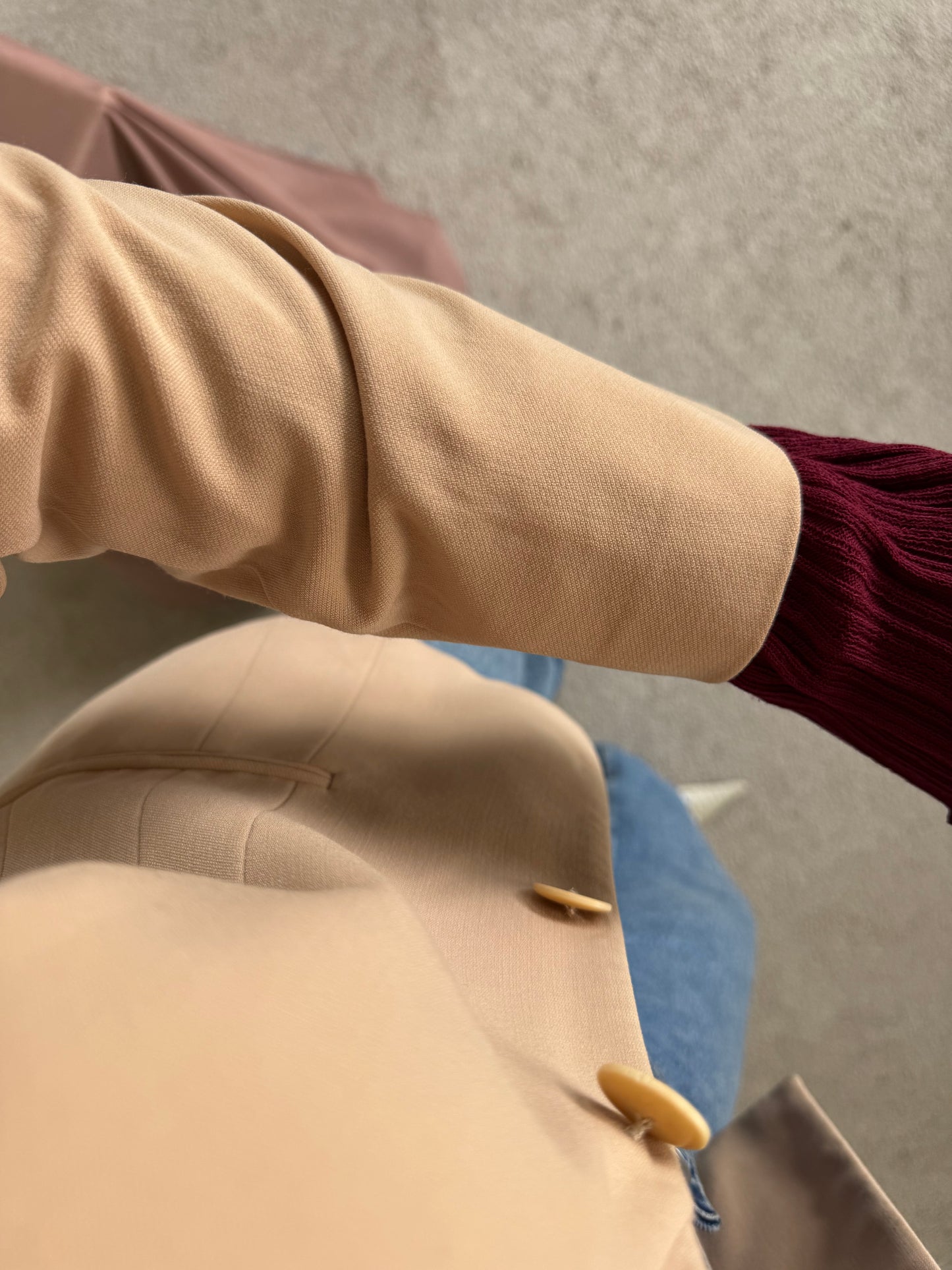 Sacou luxury GIORGIO ARMANI  din stofă de lână fină, cambrat 
(Mărimea XS/S)