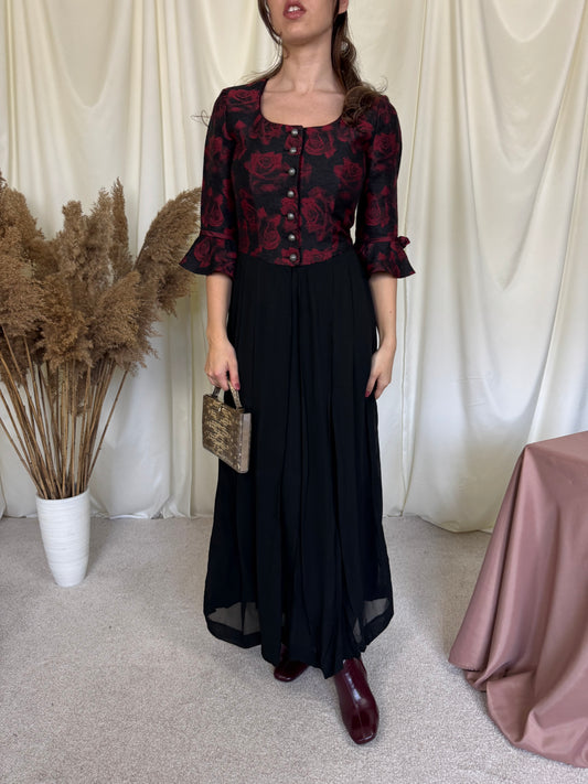 Rochie vintage , talie marcata,
Mărimea 36/S