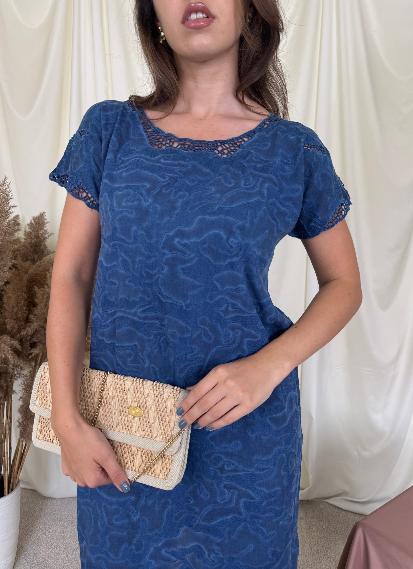 Rochie Hugo Boss de vară cu detalii din macrame, bumbac și vascoza ( mărimea S-M)