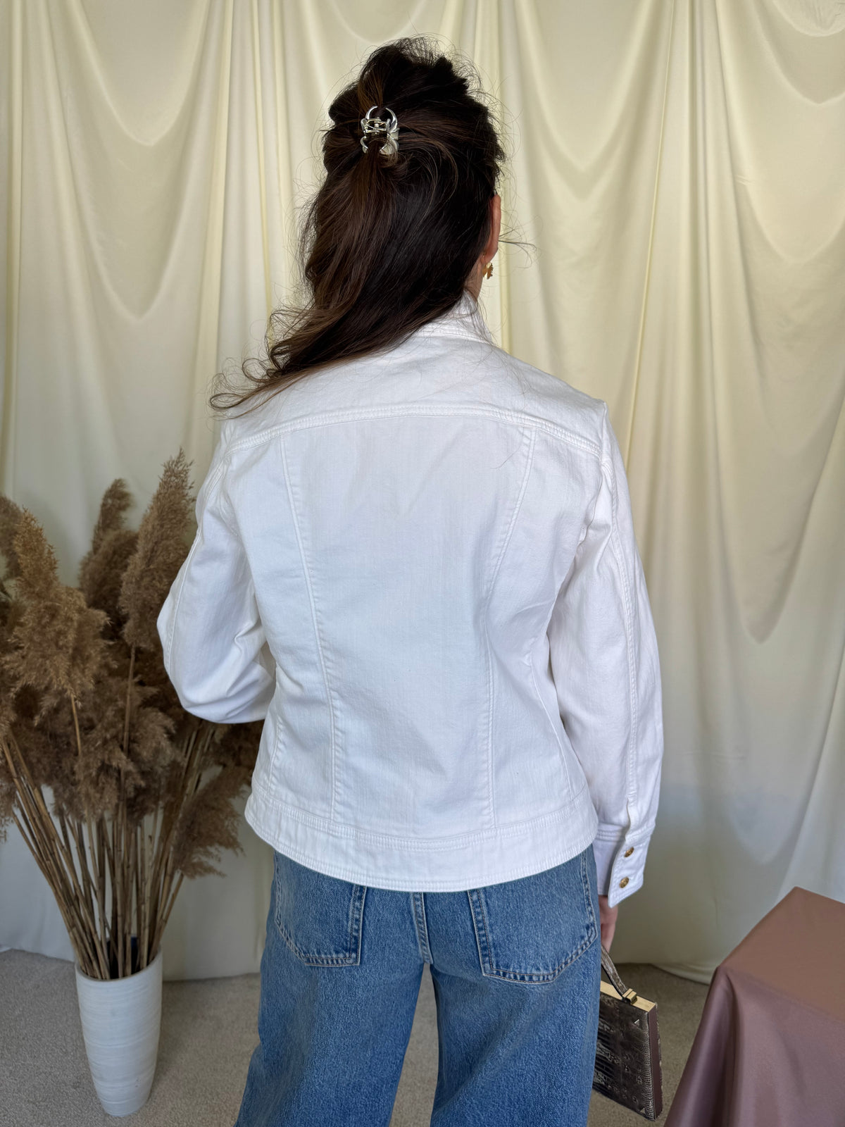 Geaca vintage ELEGANCE PARIS din denim de bumbac cu nasturi metalici inscripționați ( mărimea M)