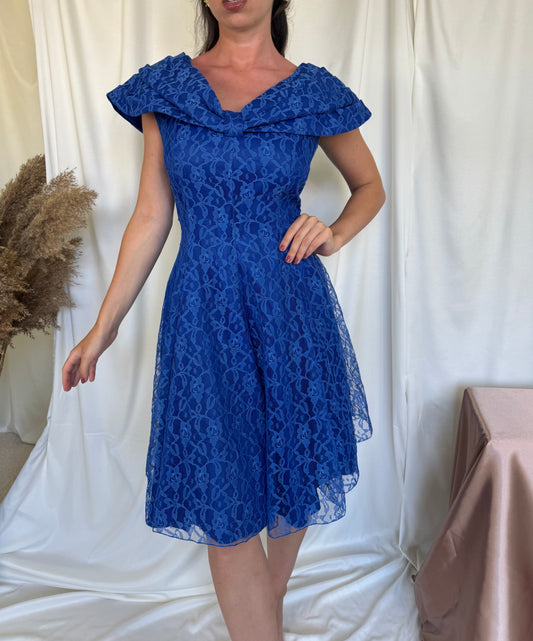 Rochie vintage ampla din dantela (S-M)